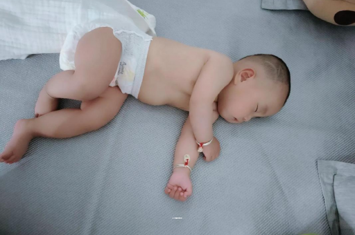 衡水几个月宝宝会抬头